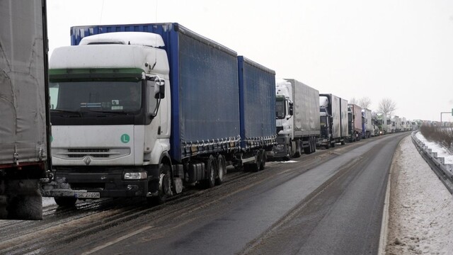 kamióny hranica 1140 (TASR)